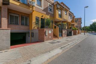 Casa adossada  Calle esopo. Adosado en cerrillo maracena