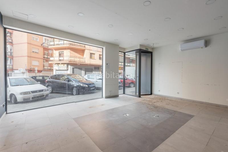 Foto 20352caa-9c92-46a3-8920-1f95123ce02a. Local comercial a calle doctor fermín garrido 8 a Granada