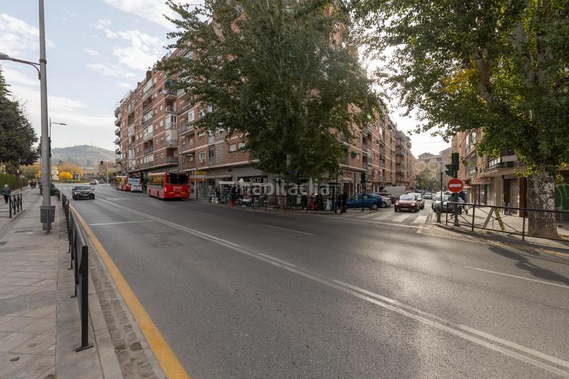 Foto 22948ea9-777b-4f8a-a04f-fcae8e2be584. Local comercial a calle doctor fermín garrido 8 a Granada