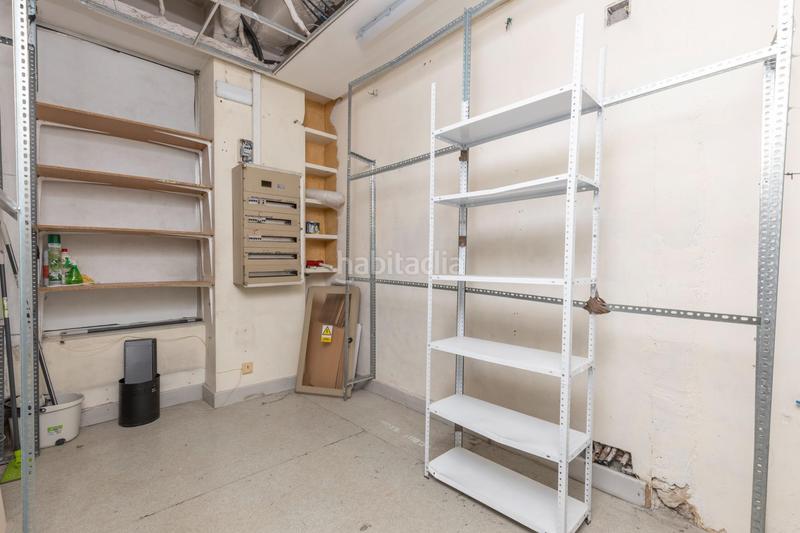 Foto 29d7cc2d-024f-4d3f-bc14-c29c4e2a4f21. Local comercial a calle doctor fermín garrido 8 a Granada