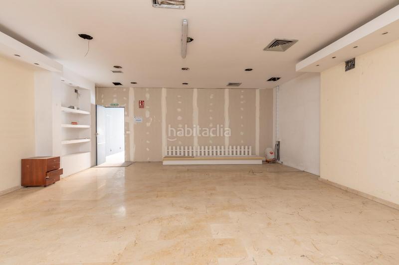 Foto 9100e38a-6538-463c-91a4-3868fbcd0d58. Local comercial a calle doctor fermín garrido 8 a Granada