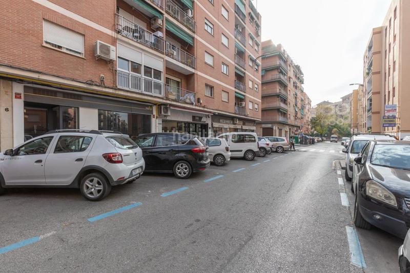 Foto d2d54154-3ed2-40ea-8f24-5773868d3aea. Local comercial a calle doctor fermín garrido 8 a Granada