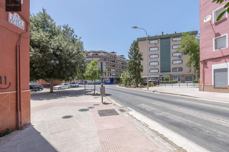 Foto 29cf3785-a7b2-459b-9784-18db2bc84cf7. Geschäftsraum in avenida pablo picasso 6 in Barrio de Zaidín Granada