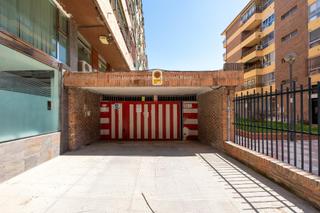 Parking voiture  Calle escultor pablo loyzaga. Plaza garaje cerrada en urbanizacion parque luz , villarejo