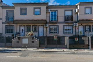 Maison jumelée  Calle albatros. Adosado en maracena zona mercadona