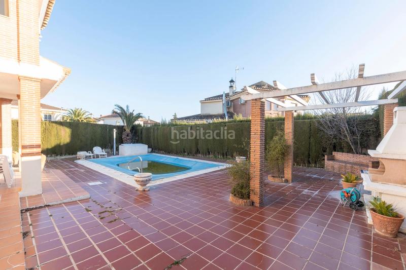 Foto 6117dd84-d3e3-4e07-a63f-ea4d8aabd3a5. Chalet en calle ronda de la luz 36 chalet en pantano de cubillas con piscina en Albolote