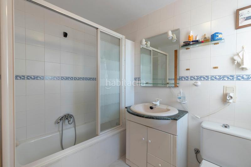 Foto 831dcea0-4d5d-4200-98fe-a39b326f9b2e. Chalet en calle ronda de la luz 36 chalet en pantano de cubillas con piscina en Albolote