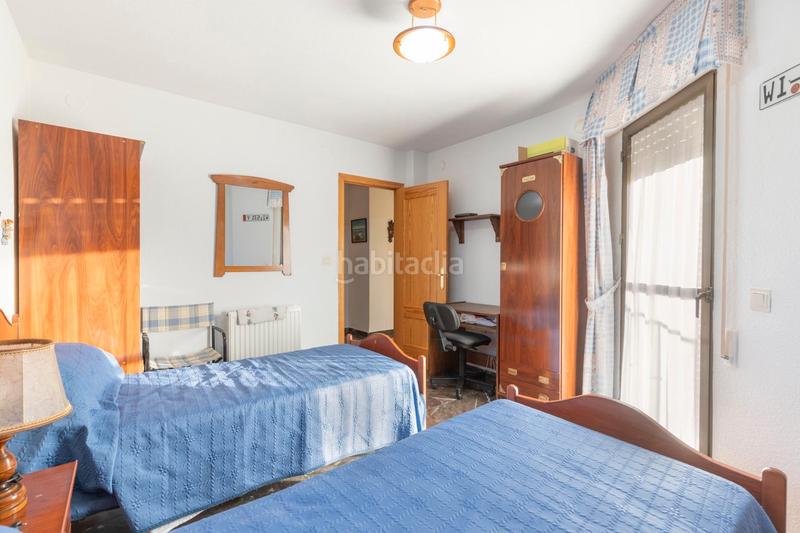 Foto d05d080f-fa1d-41b1-96d9-c8cf6649ef4b. Chalet en calle ronda de la luz 36 chalet en pantano de cubillas con piscina en Albolote