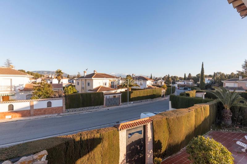 Foto e3370e57-b9a7-4926-a868-91477689aaf2. Chalet en calle ronda de la luz 36 chalet en pantano de cubillas con piscina en Albolote