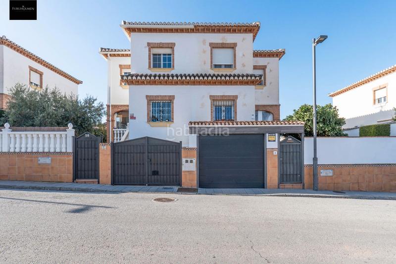 Foto a115cab6-f0f4-4036-8b8e-1c0448033d29. Casa pareada  con piscina en Otura