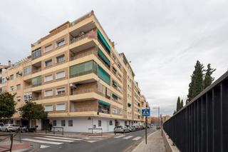 Aparcament cotxe a Calle alondra 11. Amplia plaza de garaje en pajaritos/caleta