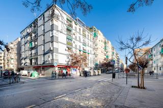 Local Comercial en Calle Santa Clara 1