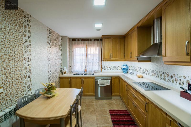 Foto 08f5d8a7-4422-4084-8bec-5e12536da2f1. Xalet a calle quinto centenario 6 a Pinos Genil