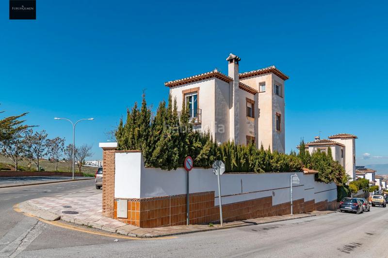 Foto c372a796-acbb-43a1-969e-9bb7229b1c0e. Xalet a calle julián besteiro 30 a La Zubia Ciudad Zubia (La)