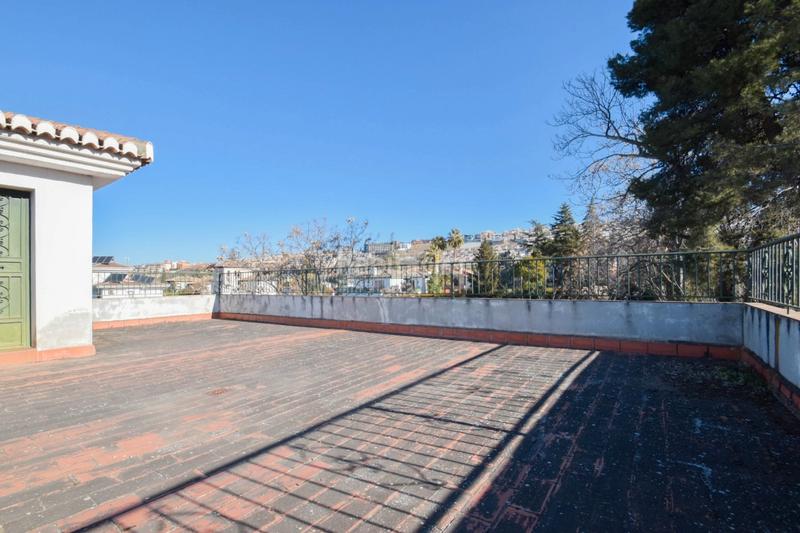 Foto 937b935b-76e0-41b2-8bfe-79b3de0e0257. Chalet in calle acequia 19 in Camino de los Neveros - Serrallo Granada