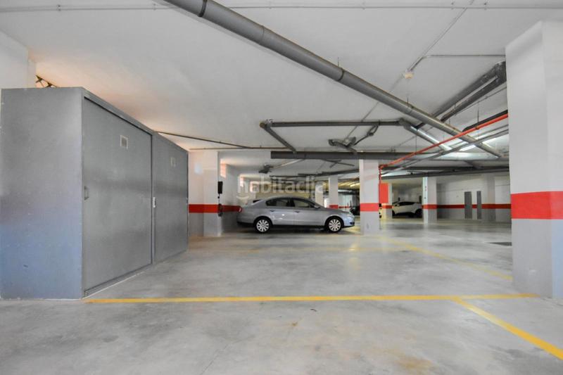 Foto 362c8b00-f3be-4bf4-a1d5-18735e5a82ef. Apartamento en avenida de andalucía 9 apartamento playa en urb. con piscina, garaje y trastero en Salobreña