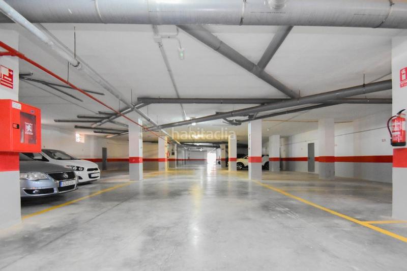 Foto 8ba61b53-c761-4bb8-89fd-c23b4d125b70. Apartamento en avenida de andalucía 9 apartamento playa en urb. con piscina, garaje y trastero en Salobreña