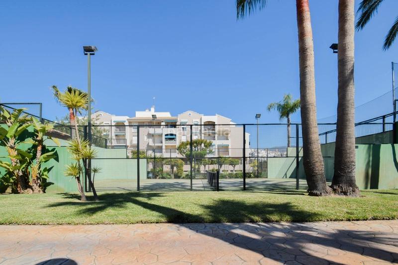 Foto db8ba859-e068-4abc-b68d-470be2d214e4. Apartamento en avenida de andalucía 9 apartamento playa en urb. con piscina, garaje y trastero en Salobreña