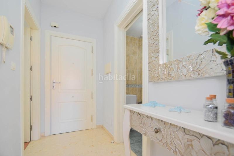Foto f2be27b8-4e8f-4b96-87d7-fe91cfab1a8e. Apartamento en avenida de andalucía 9 apartamento playa en urb. con piscina, garaje y trastero en Salobreña