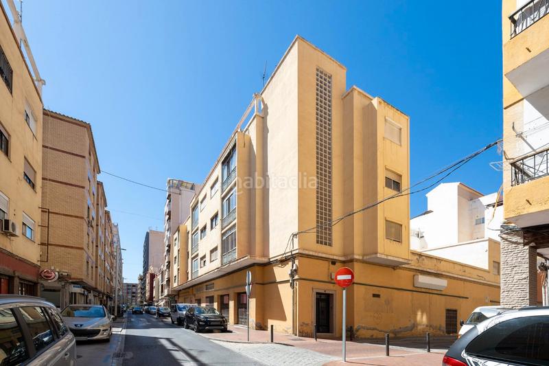 Foto 0ac3f9bf-e87e-4f8d-acfd-4459625304bc. Piso en calle rodríguez acosta 13 piso centro en Motril