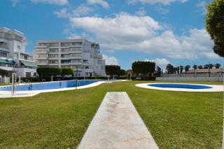 Apartamento en Calle paseo marítimo 43. Apartamento en mayorazgo ii, primera linea de playa
