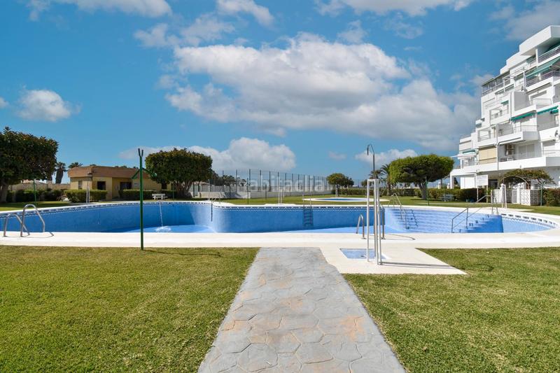 Foto 6bf5ddd7-c47e-4406-ba85-a981b5c3a947. Apartamento en calle paseo marítimo 43 apartamento en mayorazgo ii, primera linea de playa en Salobreña