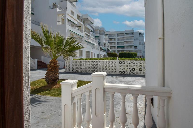Foto c498498a-1b50-4fc0-a5c1-cfae858b7bb4. Apartamento en calle paseo marítimo 43 apartamento en mayorazgo ii, primera linea de playa en Salobreña