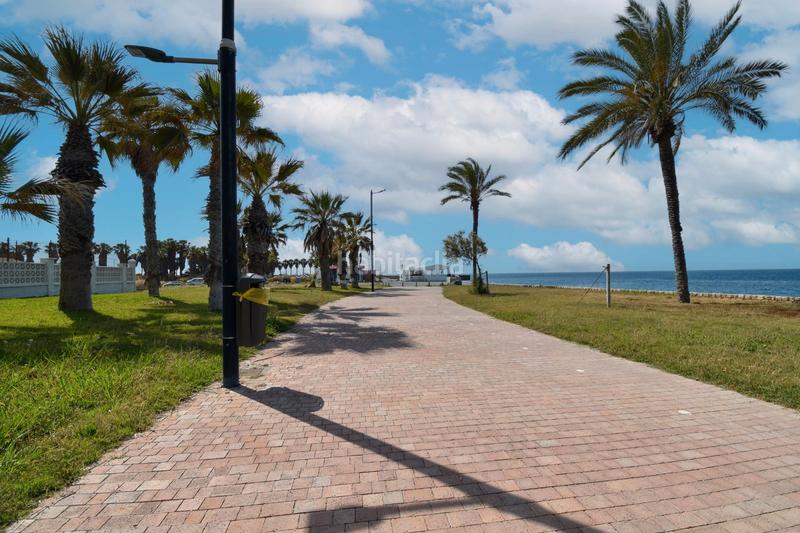 Foto d791c8fa-5a31-4d1c-95bf-081641cf1989. Apartamento en calle paseo marítimo 43 apartamento en mayorazgo ii, primera linea de playa en Salobreña
