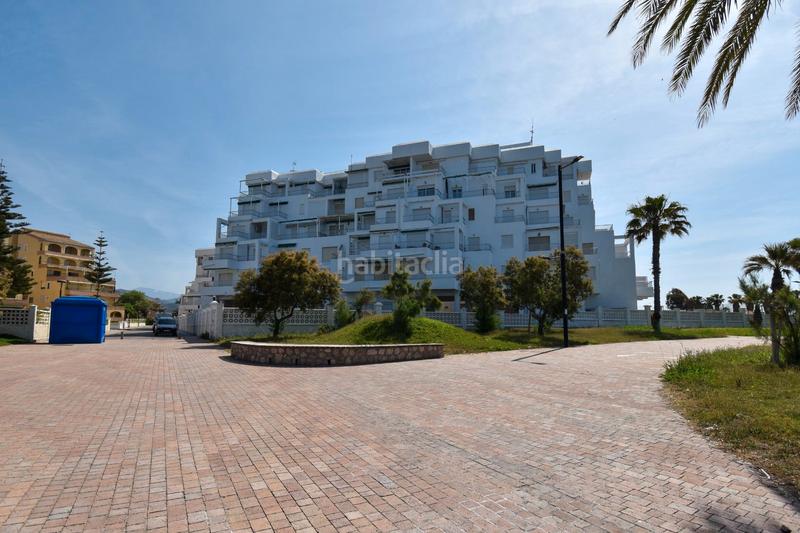 Foto fba71eca-09ab-4b09-97a0-c2e28a048f3f. Apartamento en calle paseo marítimo 43 apartamento en mayorazgo ii, primera linea de playa en Salobreña