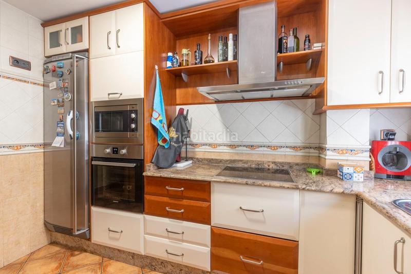 Foto 8ee79870-43d8-4437-9c2d-2345a187070b. Casa amb calefacció aparcament a San Francisco Javier Granada