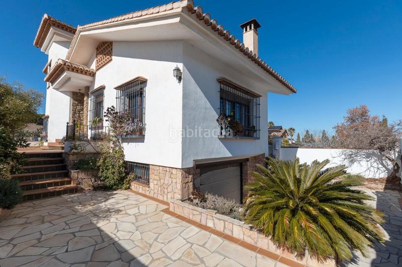 Foto 43b9c7ae-8e3d-4b96-939c-3a503d79c607. Chalet  con piscina en alhendin en Urbanizaciones Alhendín
