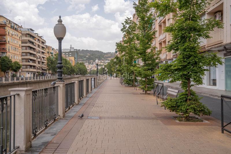 Foto 334945db-7c9d-48d6-aa52-121d6c16e940. Ático en calle ribera del violón 6 atico en zona genil/ palacio congresos en Granada