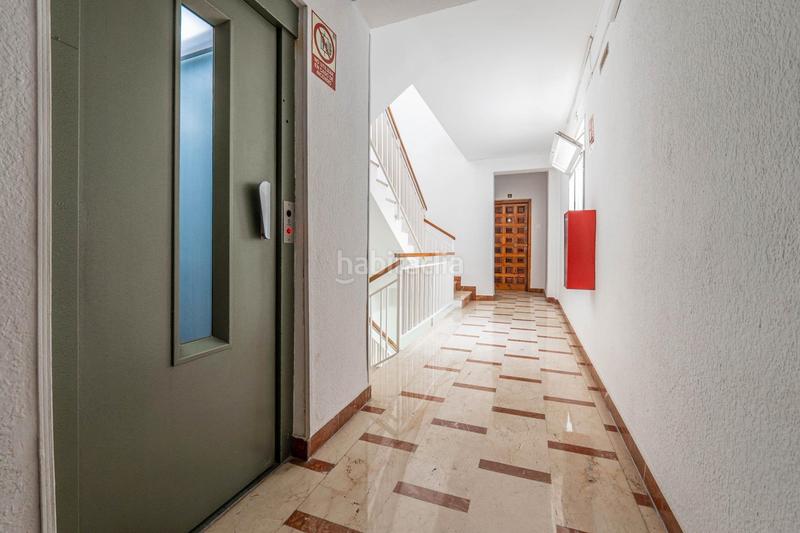 Foto 6728fe0c-eb4d-484e-85a9-e225e4c42d83. Ático en calle ribera del violón 6 atico en zona genil/ palacio congresos en Granada