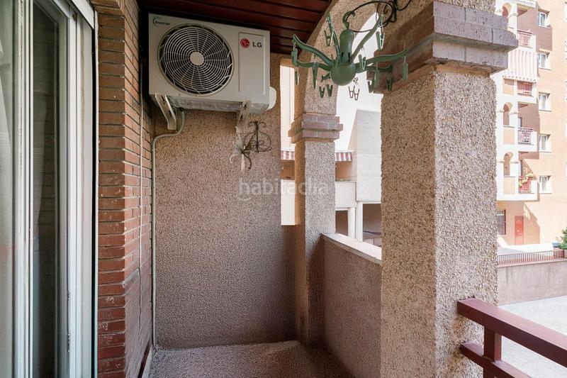 Foto 566aeaea-2f4c-4878-9399-7de685897eff. Piso en calle periodista francisco javier cobos 18 piso en urbanizacion con piscina zona periodistas/parque almunia en Granada