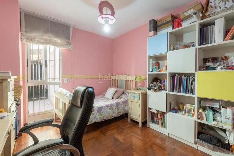 Foto 2346e4b0-e439-4c31-9bde-2dcb5bca2b90. Piso en calle ciego de arjona 3 piso en zona avda constitucion con plaza garaje en Granada
