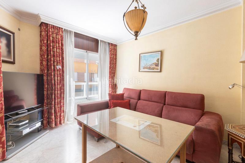 Foto 4f6df769-e6b2-4a69-99b3-1f8c1cdb09df. Piso en calle ciego de arjona 3 piso en zona avda constitucion con plaza garaje en Granada