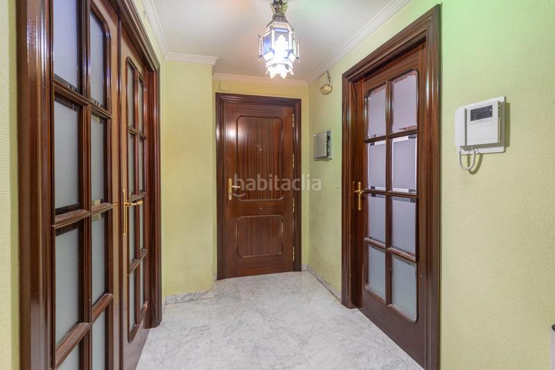 Foto 5e2ee4cb-8fdd-4da4-a7d9-35bc0dd49ae8. Piso en calle ciego de arjona 3 piso en zona avda constitucion con plaza garaje en Granada