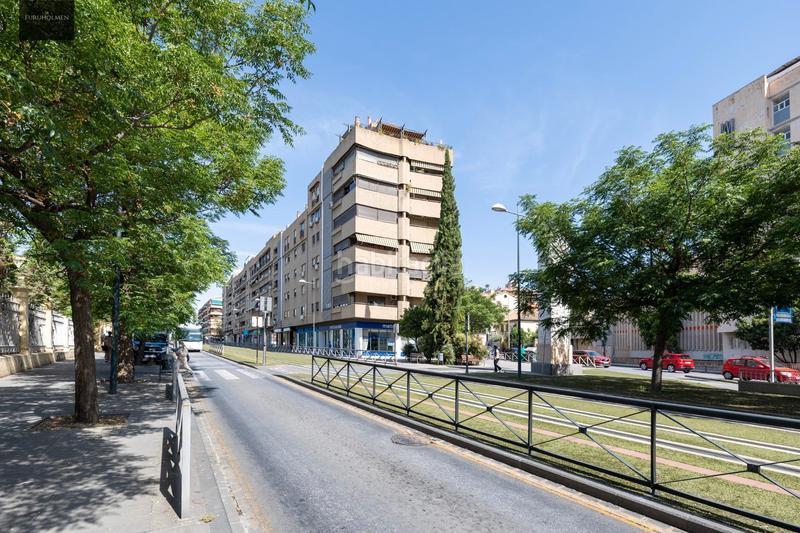 Foto ec255304-2dcf-4223-99d3-fa250add5a09. Piso  en constitucion/caleta con plaza garaje en Granada