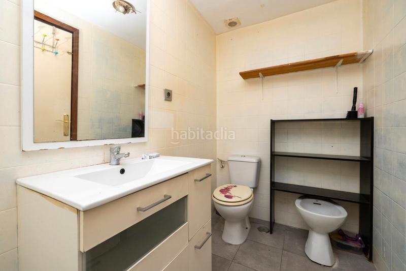 Foto 27981a6a-04b2-4fc9-b650-ab0924ea12f3. Piso en calle santander 3 piso en zaidin en Barrio de Zaidín Granada