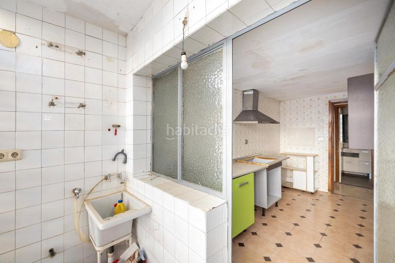 Foto 5ca40ef7-9f51-4e8e-961f-a2d4ce7a5db3. Piso en calle santander 3 piso en zaidin en Barrio de Zaidín Granada