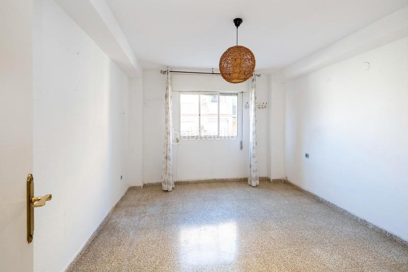Foto 687cdde0-4aec-4c1d-a6a3-704d27f5996f. Piso en calle santander 3 piso en zaidin en Barrio de Zaidín Granada
