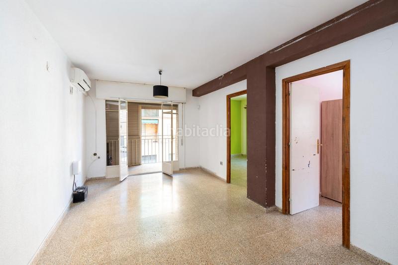 Foto a3147a8f-cf99-4455-9896-506cb0d468eb. Piso en calle santander 3 piso en zaidin en Barrio de Zaidín Granada