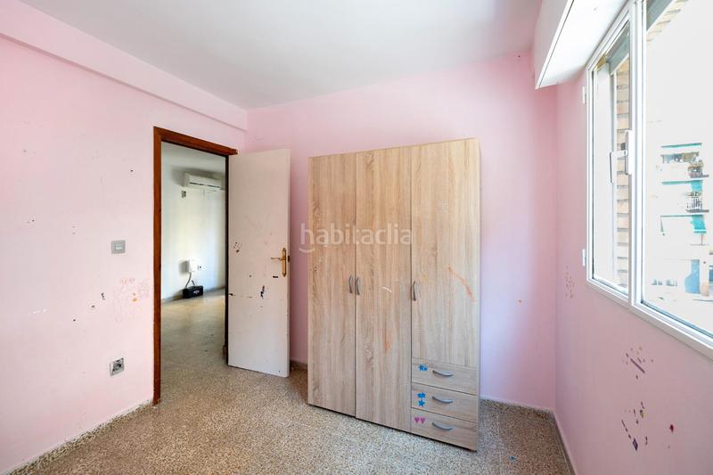 Foto c0af8b09-8865-4b49-8604-562dc492bc35. Piso en calle santander 3 piso en zaidin en Barrio de Zaidín Granada