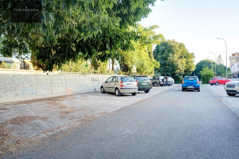 Foto 0ffa411b-800a-4c2e-aabe-97acb5ff4ed4. Casa  adosada con piscia en zona sanders en Rosaleda - Juventud Granada