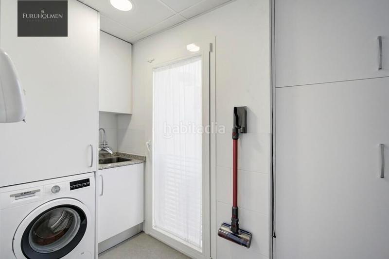 Foto 4b92bac2-c999-438e-a9b6-d1cf2be7c620. Casa  adosada con piscia en zona sanders en Rosaleda - Juventud Granada