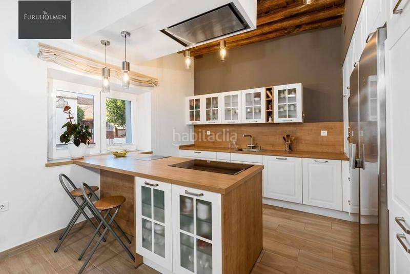 Foto 5d2a020b-4d85-4171-a4b5-8da503169cd0. Casa  adosada con piscia en zona sanders en Rosaleda - Juventud Granada