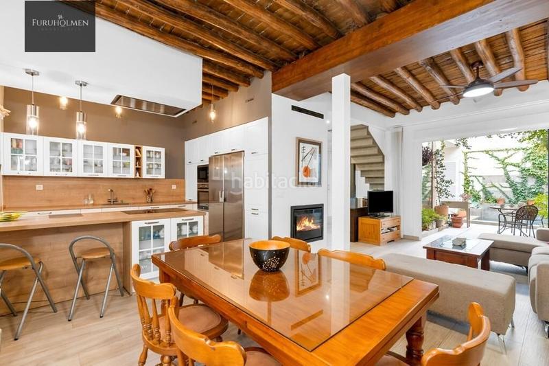 Foto 79d7dd9e-1f4e-419f-83d9-c7a26bc1f536. Casa  adosada con piscia en zona sanders en Rosaleda - Juventud Granada