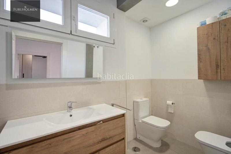 Foto 950d8659-b21e-4b94-bb62-7f5e1073679a. Casa  adosada con piscia en zona sanders en Rosaleda - Juventud Granada