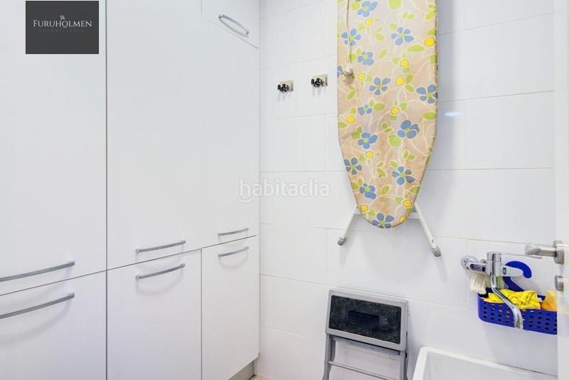 Foto bbc4c47c-e44d-45d2-b0a5-d86b09a115d7. Casa  adosada con piscia en zona sanders en Rosaleda - Juventud Granada