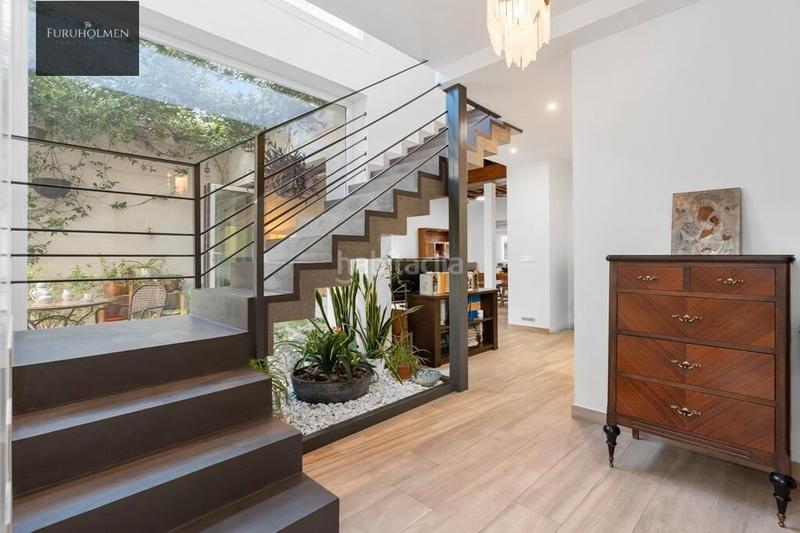 Foto d0ad0095-e99c-4e84-b3e3-ad78022b0409. Casa  adosada con piscia en zona sanders en Rosaleda - Juventud Granada